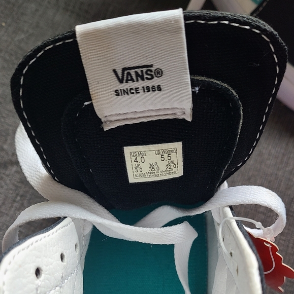 NWT Vans Sk8-hi sneakers size 5.5 - Picture 4 of 4
